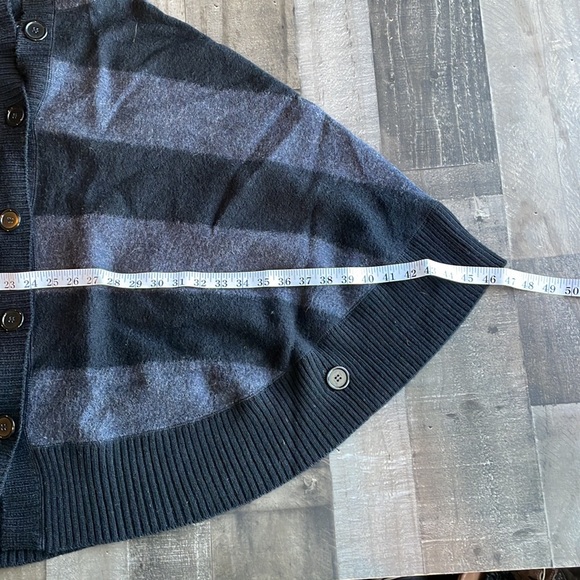 Marina Luna, hooded button front cape - Picture 6 of 9